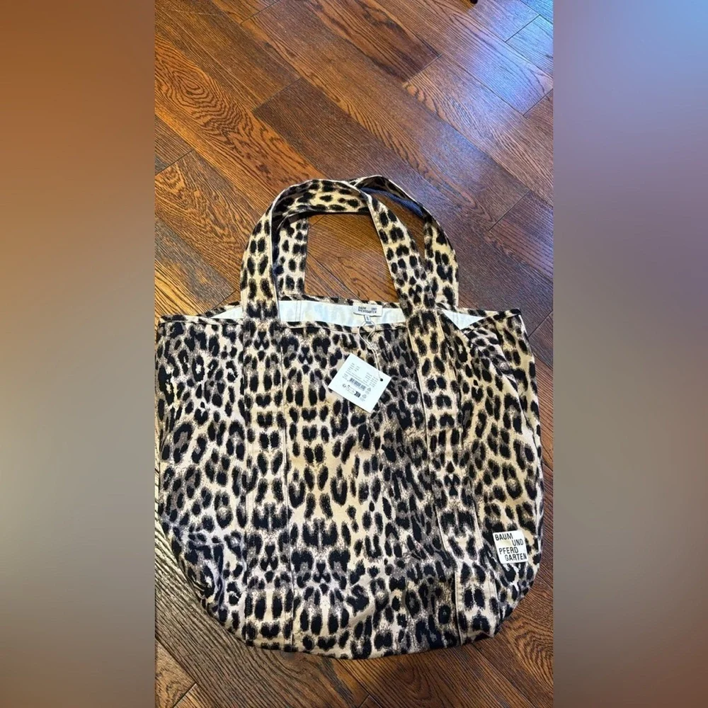 Leopard Print large Canvas Tote Bag - Beige/Black Baum und pferdgarten